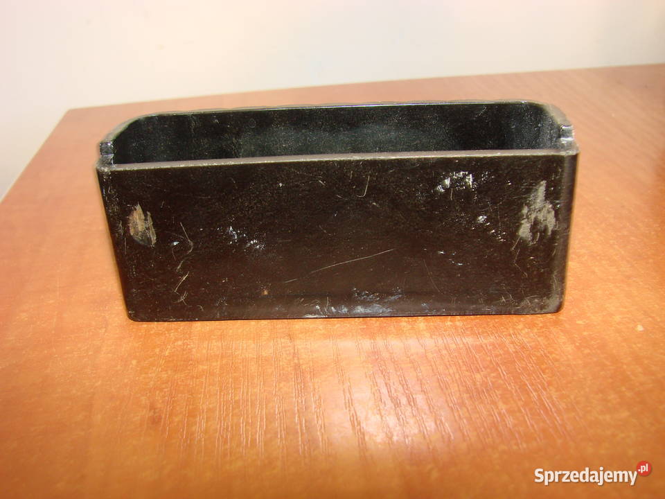 stara ebonitowa popielniczka samochodowa PRL Pruszcz Gdański
