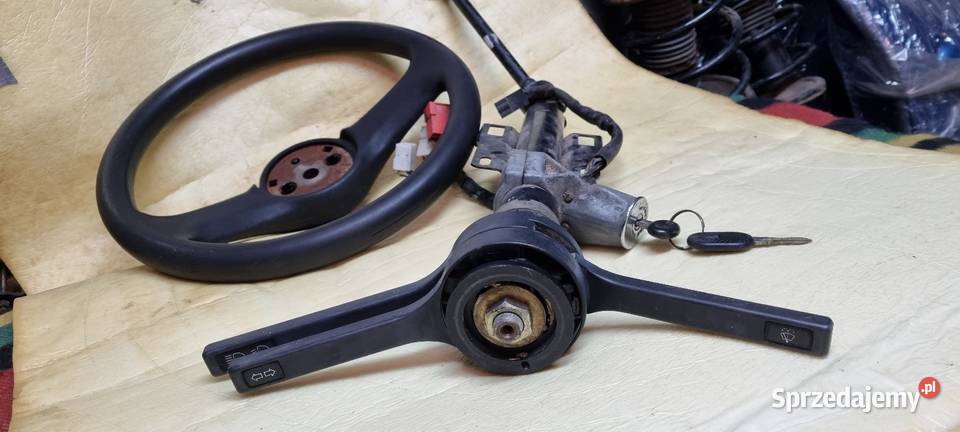 Fiat 126 kierownica plus stacyjka z kluczykami Zabrze