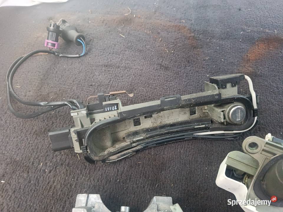 Zamek Stacyjka Zamek KlapyPrawy przód Kluczyk 3