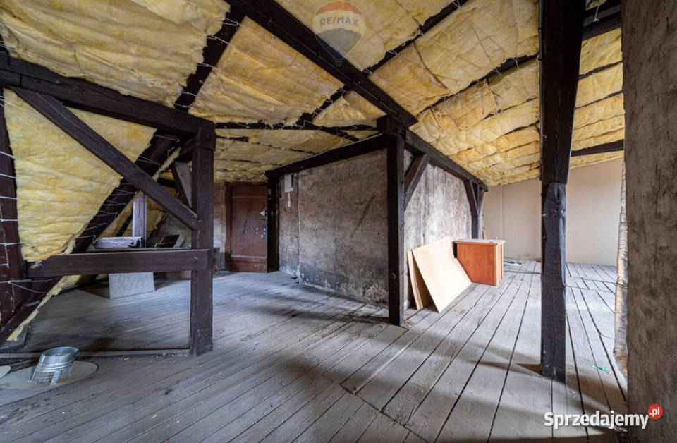 Obszerne klimatyczne poddasze strych Jeżyce Rok budowy 1930 Poznań