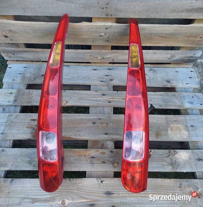Lampy tylne Citroen C8 osobowe sprzedam