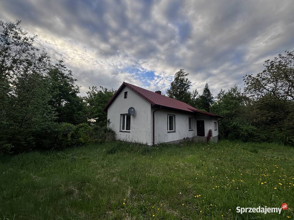 Duża działka z domem w pobliżu zamku 84m2 świętokrzyskie Kopiec sprzedam