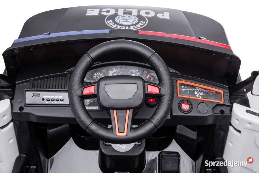 Auto na akumulator Polica