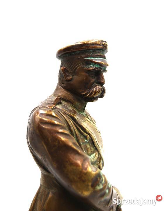 Rzeźba z brązu marszałek Józef Piłsudski na Poznań
