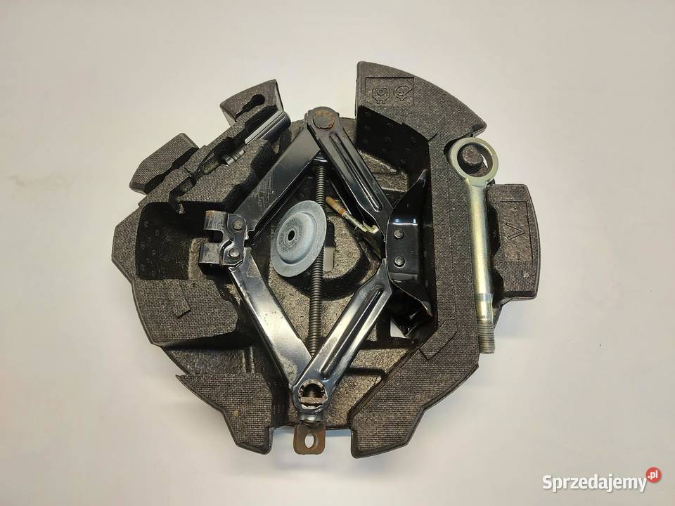 Subaru WRX STI 2015r zestaw naprawczy koła