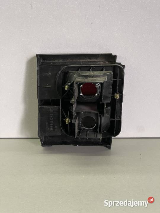 VW PASSAT B3 LEWA LAMPA W KLAPĘ osobowe wielkopolskie