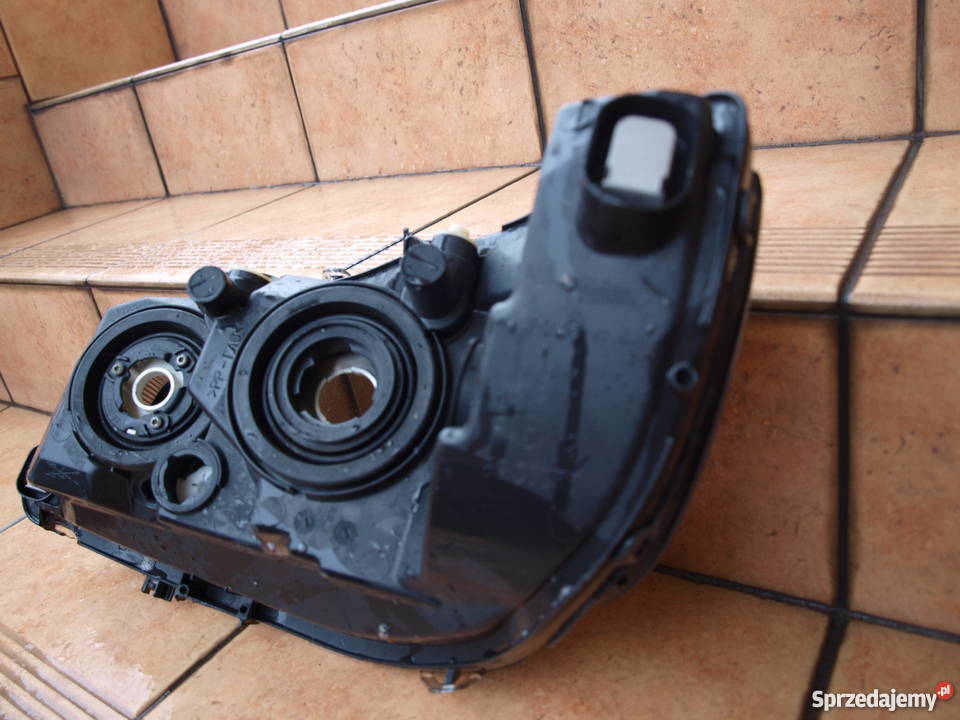 Opel Zafira A Lampa prawa 1998 2004r Rok produkcji 2004 Kalisz