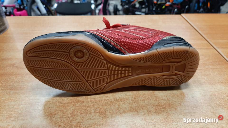 Buty halowe McArthur rozmiar 38 39 Dębica sprzedam