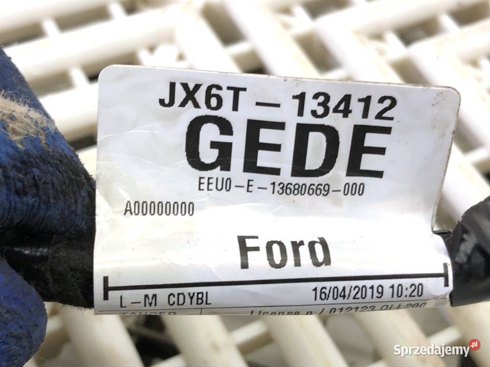 WIĄZKA KLAPY BAGAŻNIKA TYŁ FORD FOCUS IV