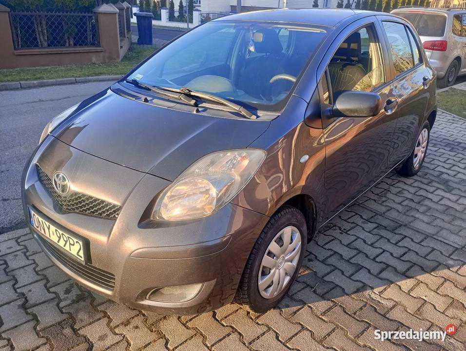 Toyota Yaris lift zamiana elektryczne szyby Paczków