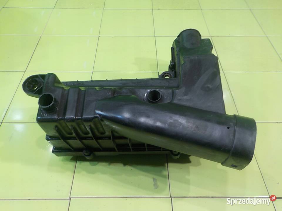 AUDI A3 8P II 18 TFSI 07r obudowa filtra Suków