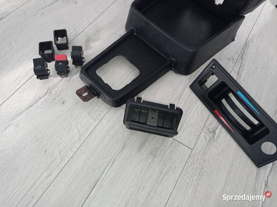 Konsola półka deska rozdzielcza Fiat 125 Lublin