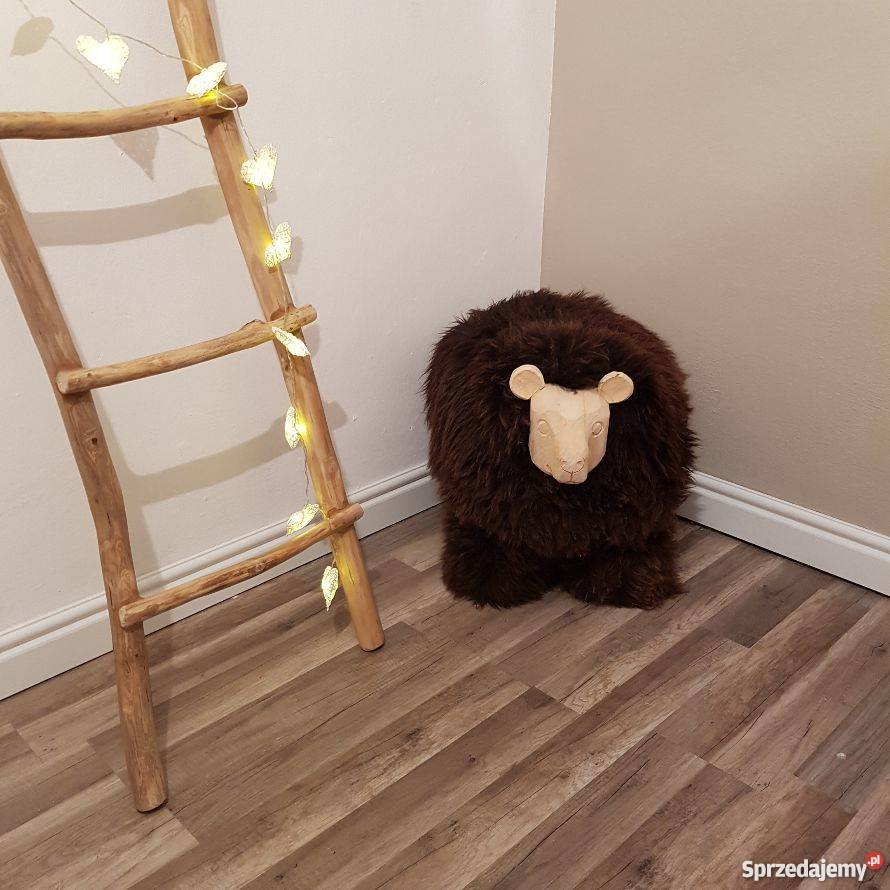 Niedźwiedzie ze skóry owczej NOWOŚĆ Stołek Szaflary