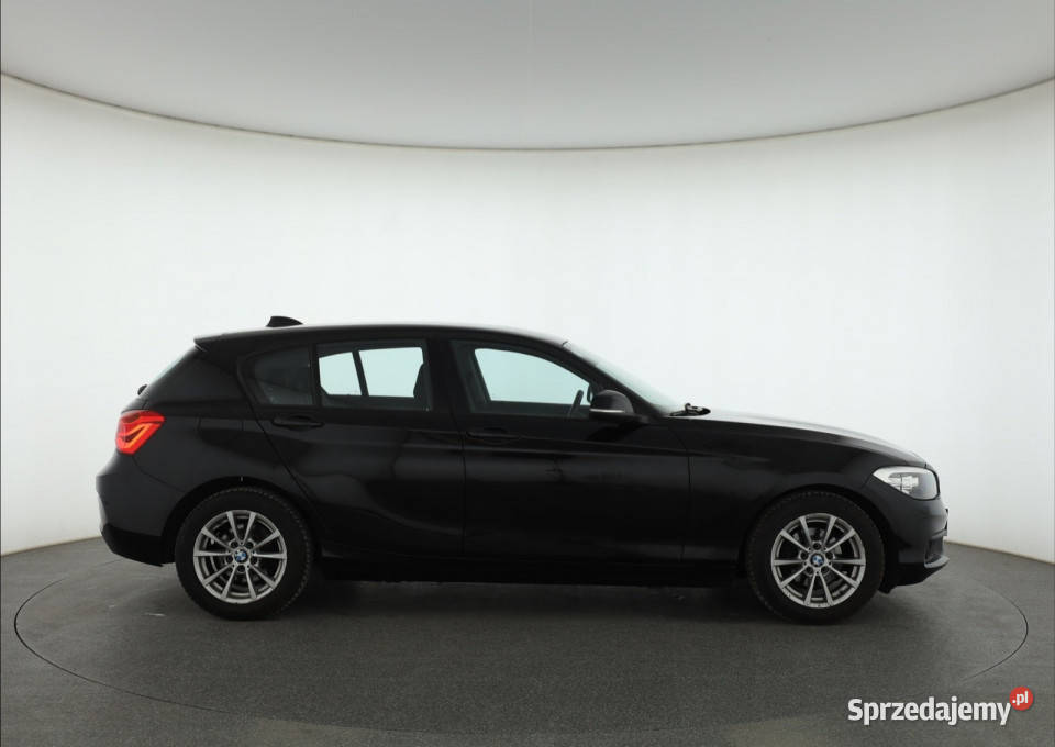 BMW 1 118i Rok produkcji 2016 mazowieckie