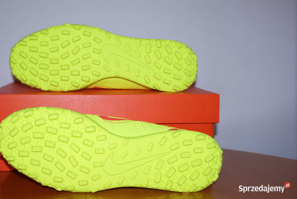 BUTY PIŁKARSKIE NIKE MERCURIAL VAPOR 14 CLUB TF Piłka nożna Sport i Wypoczynek Toruń