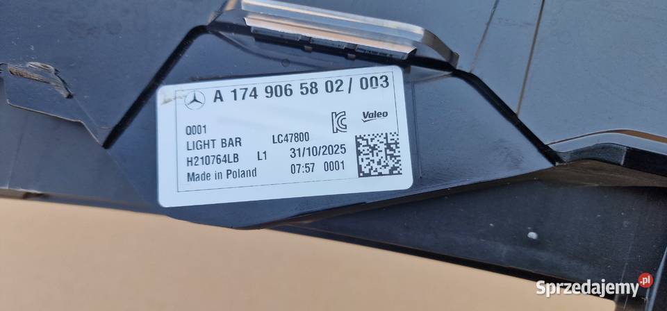 MERCEDES CLA W174 LAMPA BLENDA LISTWA LED TYŁ osobowe Lampy tylne Bieleń