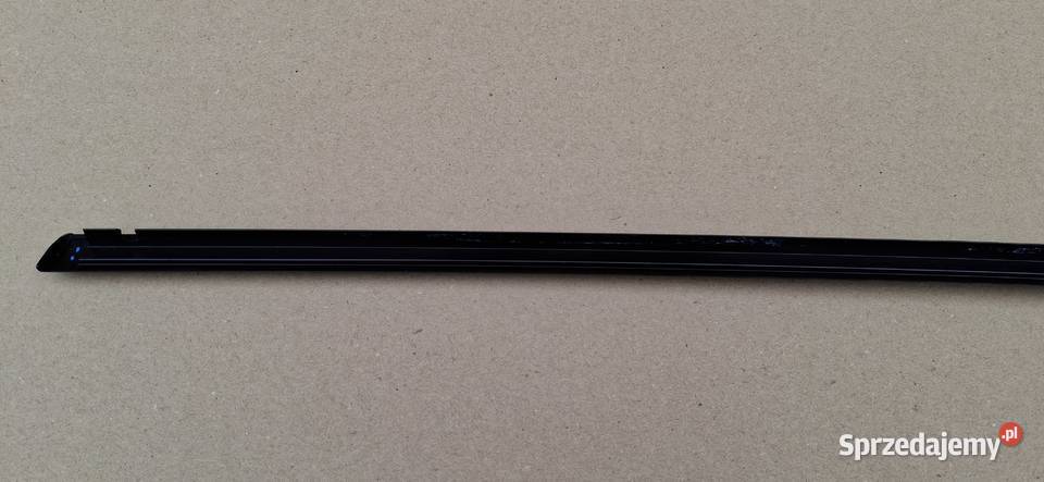 MERCEDES CKLASA W205 KOMBI LISTWA DRZWI SZYBY Bieleń