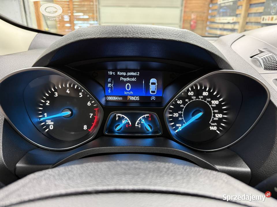 LIFT automat GAZLPG kamera jasne wnętrze Zarejestrowany w Polsce Kuga sprzedam