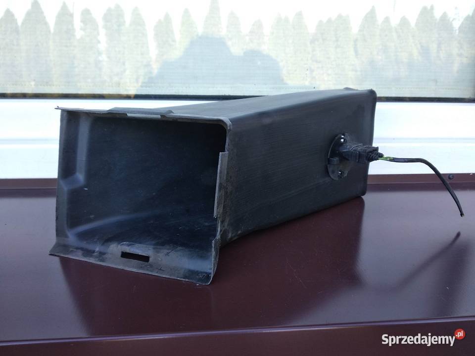 BMW E36 wlot powietrza tunel chłodzenia hamulców Motoryzacja Sieradz