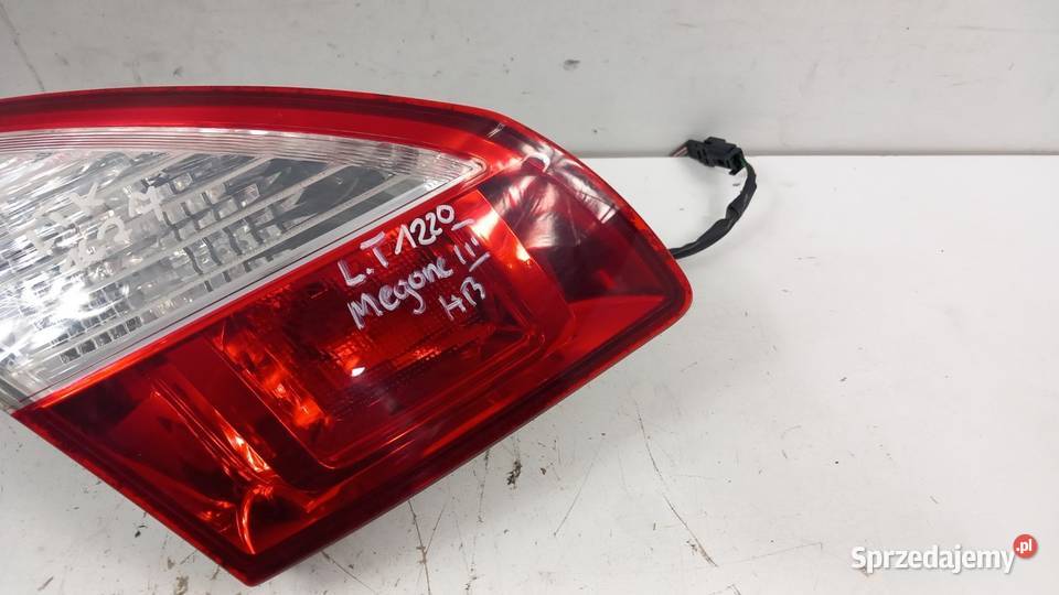 RENAULT MEGANE III HB LAMPA TYŁ LEWA W KLAPĘ osobowe Zbierkowo