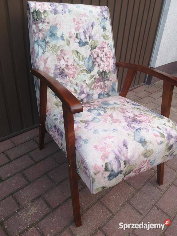 Stary Fotel Klubowy Renowacji Swarzędz