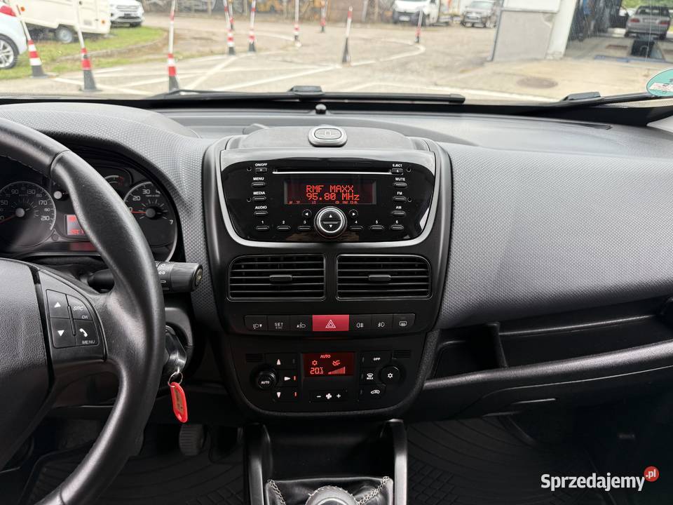 Fiat Doblo 14 BENZYNA Klimatronik Tempomat wielkopolskie Konin