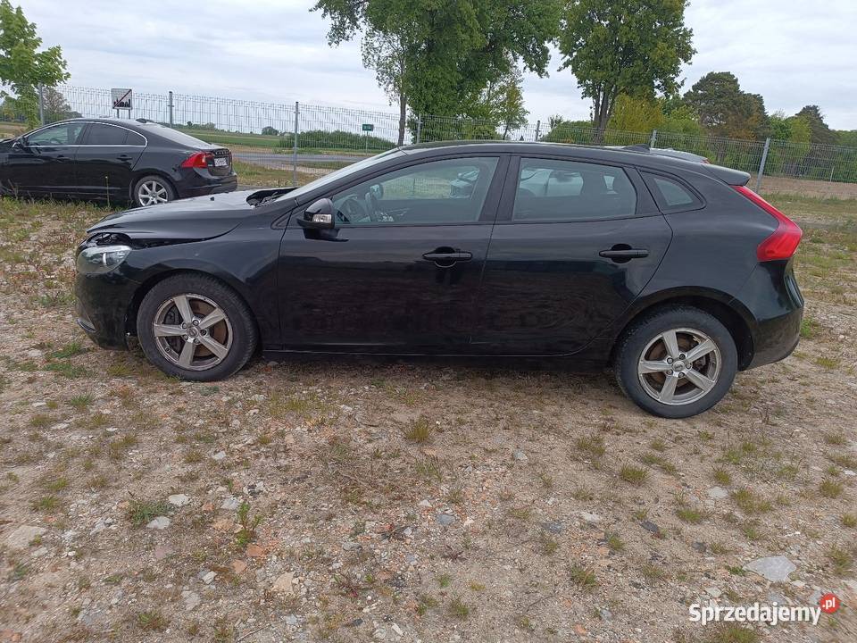 VOLVO V40 2016r 20D 120 109 mazowieckie Płońsk