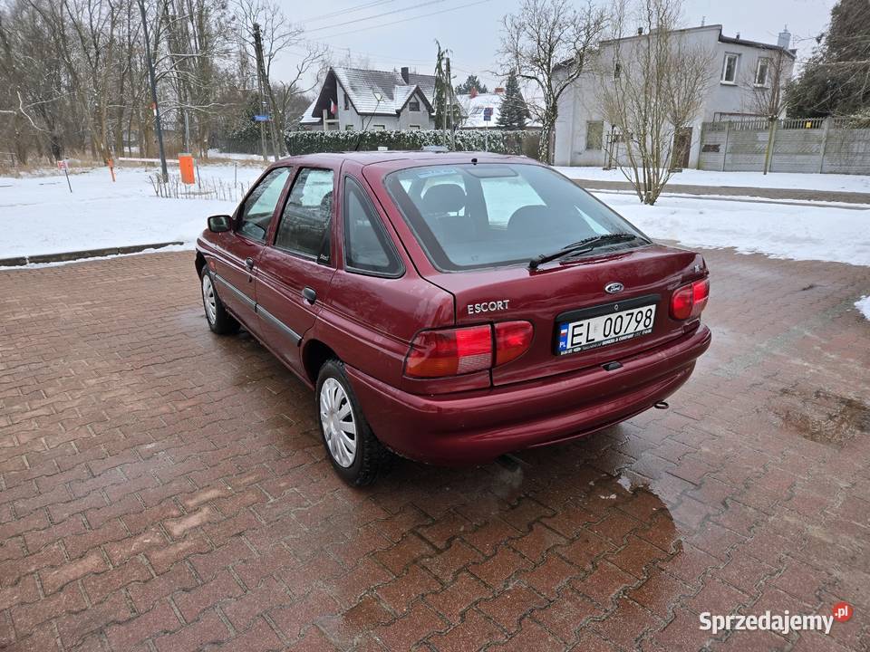 Ford Escort 16 benzyna 2000 1 właściciel