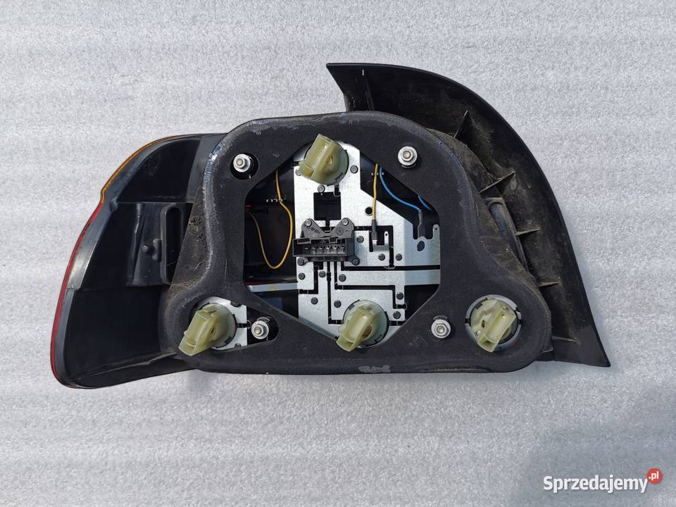 Lampa Prawy Tył Tylna Prawa BMW 5 E39 Sedan Lift Wyszków