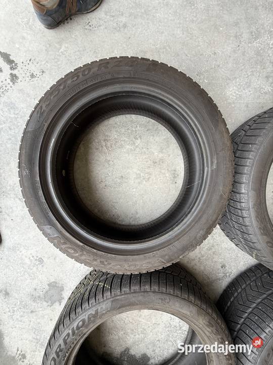 Komplet opon zimowych Pirelli 23550R20 Samochodowe Radlin