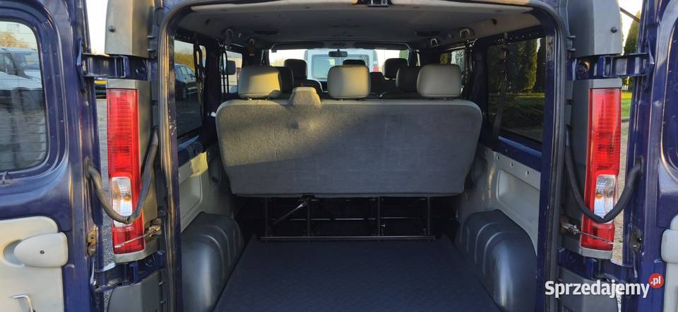 Renault Trafic Lift Long 20D klima 9osobowy Poniatowa