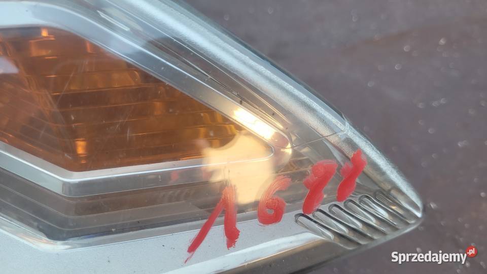 FORD FOCUS MK2 LIFT EU REFLEKTOR PRAWY LAMPA Lampy przednie
