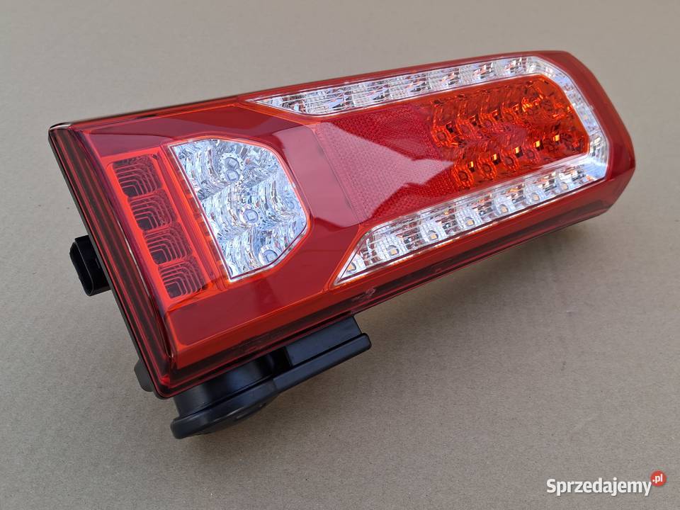 MERCEDES ACTROS MP4 MP5 LAMPA PRAWY TYŁ PRAWA Bieleń