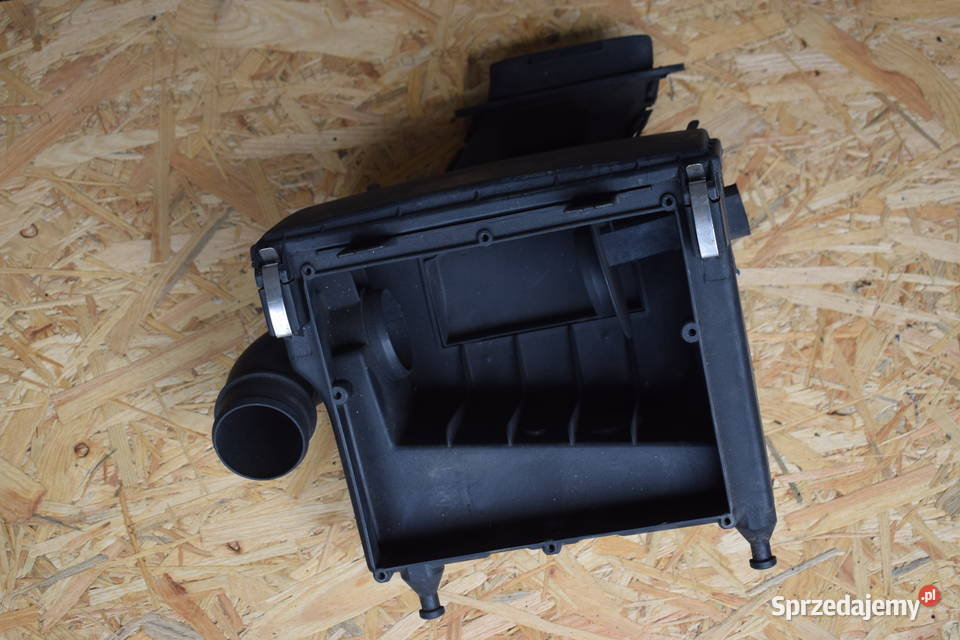 Elementy układu chłodzenia i obudowa filtra osobowe Węgierska Górka