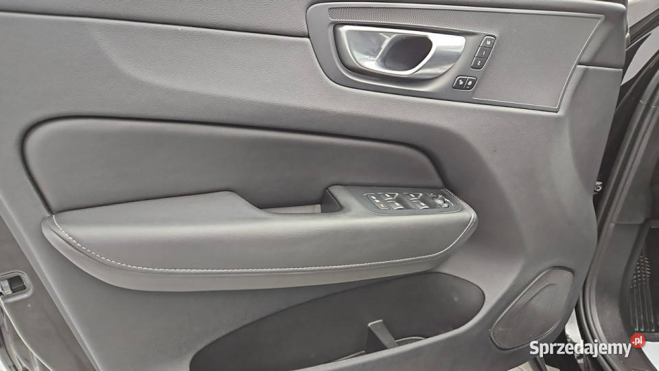 Volvo XC 60 B5 B AWD Plus Dark aut Z Polskiego
