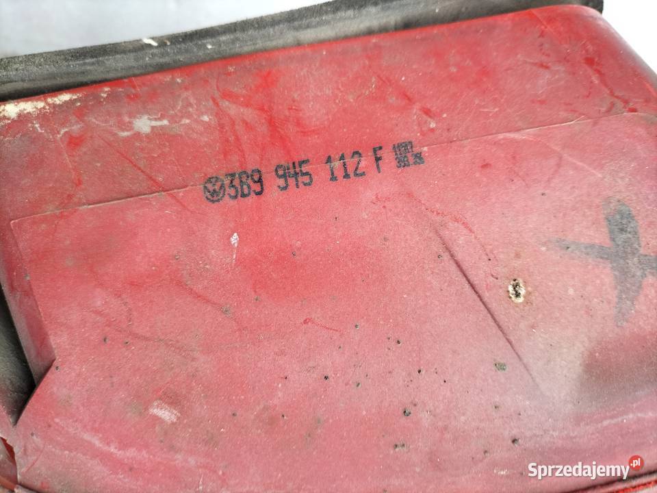lampa prawa tył passat b5 kombi 3B9945112F Kamień-Kolonia