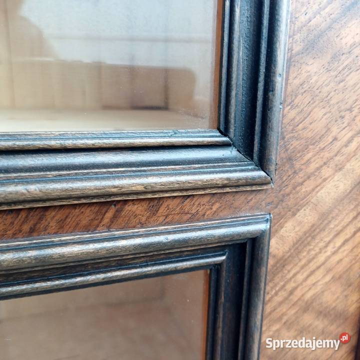 Reprezentacyjna Biblioteka Witryna w stylu wielkopolskie sprzedam