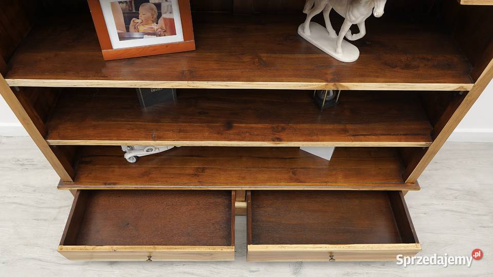 Stylowy regał z litego drewna w stylu Meble Jerka