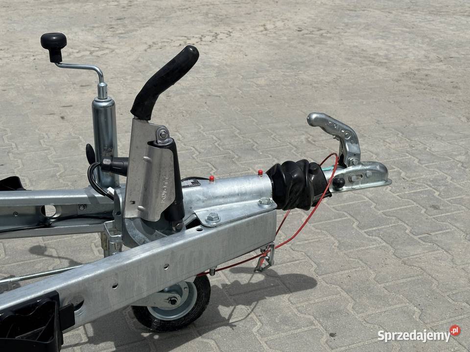 Przyczepa uchylna hamowana TEMARED Chorzów