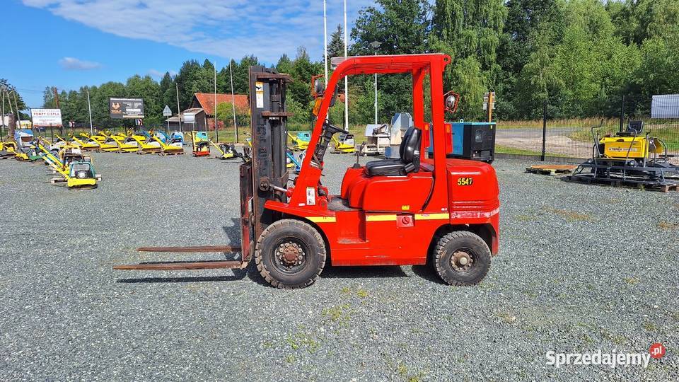 Wózek Widłowy YANG FD 25 ISUZU Wózki widłowe