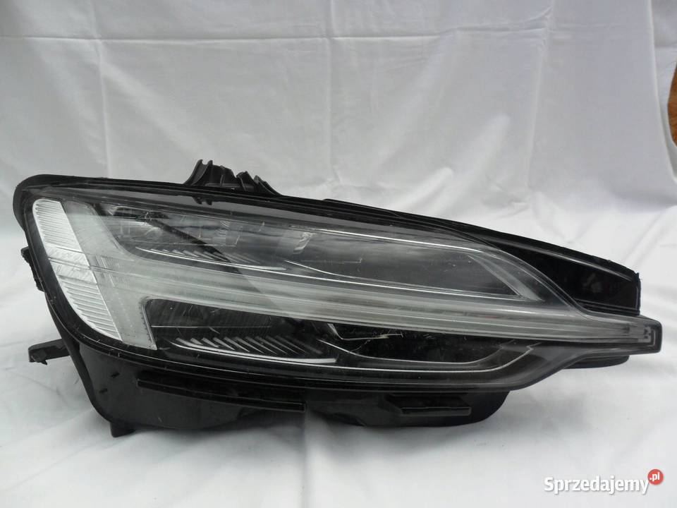 REFLEKTOR PRZÓD STRONA PRAWA VOLVO S60 Nowy Tomyśl