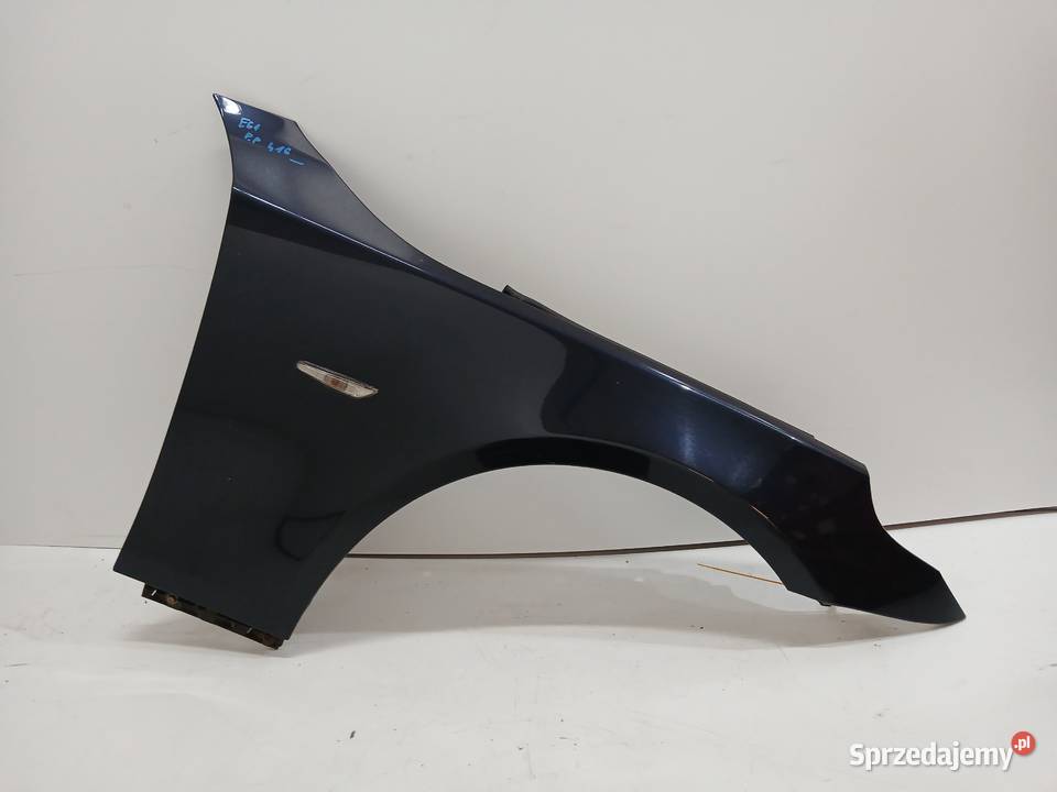 BŁOTNIK PRAWY PRZEDNI BMW E60 E61 CARBONSCHWARZ Strzyżewice sprzedam
