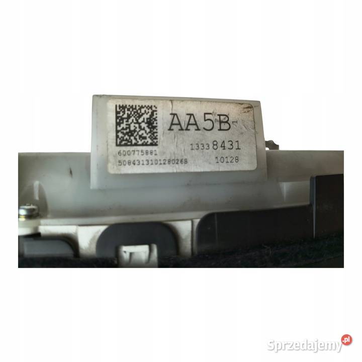 LICZNIK ZEGARY 13338431 AA5B Opel Astra J 14 16 Liczniki i zegary Chełm