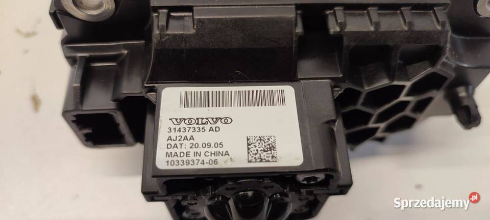 VOLVO XC40 WYBIERAK LEWAREK ZMIANY BIEGÓW