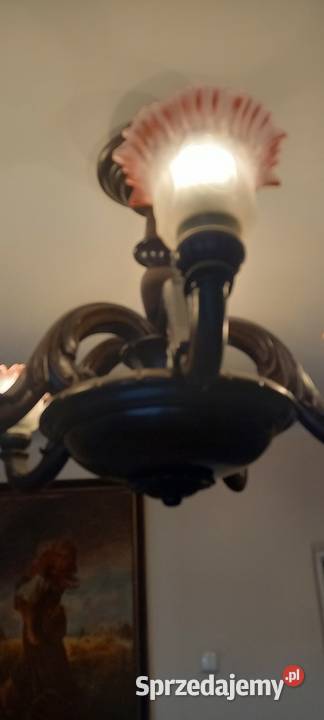 Duży rzeźbiony drewniany żyrandol kolorowe łódzkie