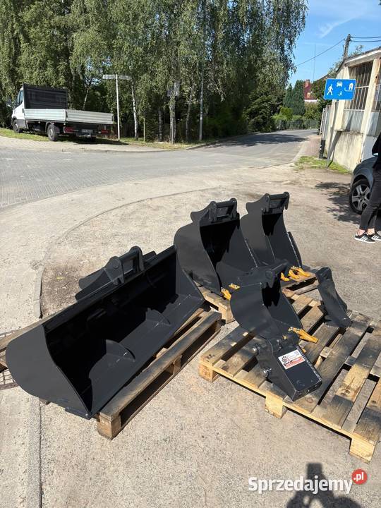 Łyżka z zaczepem Mecalac 9t 180 Tilmet Producent