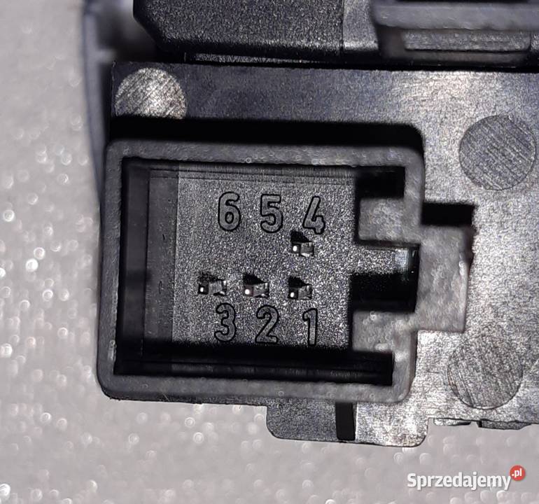 PRZEŁĄCZNIK ŚWIATEŁ AUDI A3 8P 8P1941531G Mielęcin