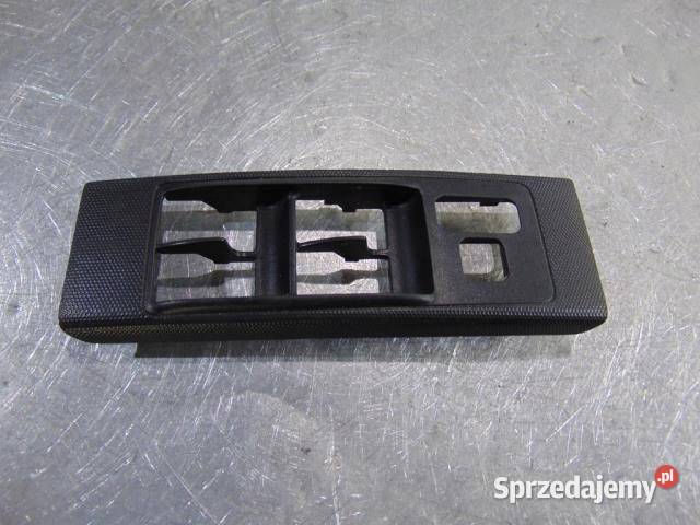 PLASTIK OSŁONA PRZYCISKÓW SZYB COROLLA VERSO