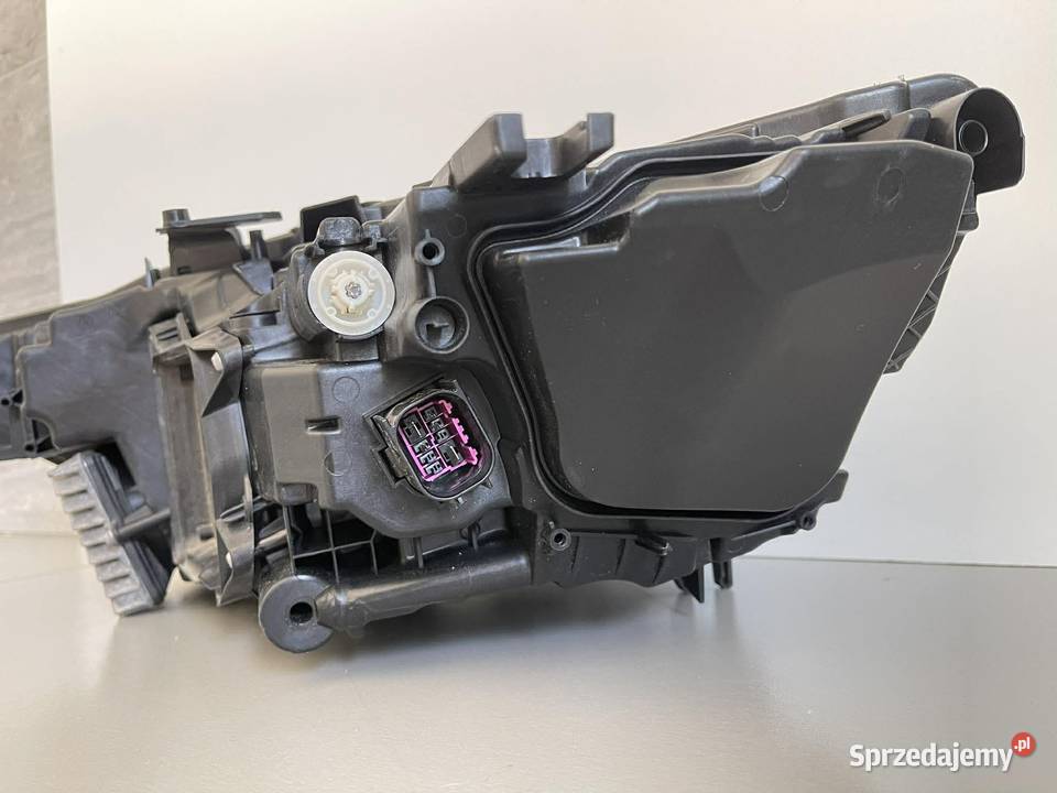AUDI A6 C8 PRAWA LAMPA PRZÓD FULL LED Ostroróg sprzedam