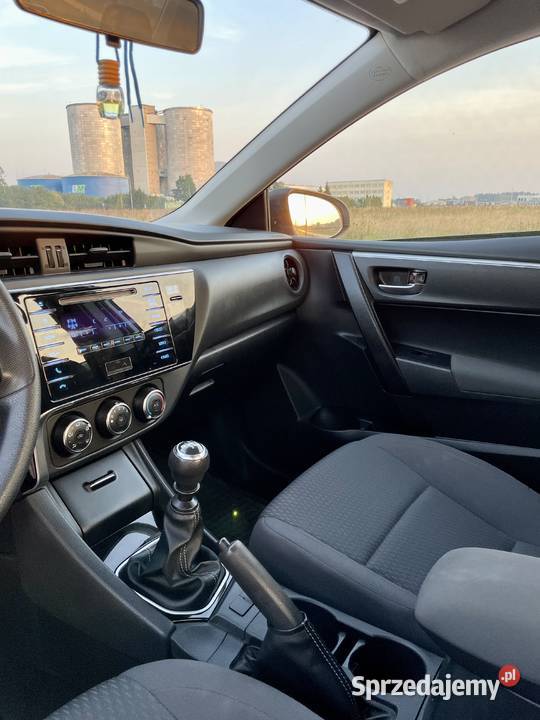 Toyota Corolla 2019r 16 benz 132 niski przebieg Białystok sprzedam